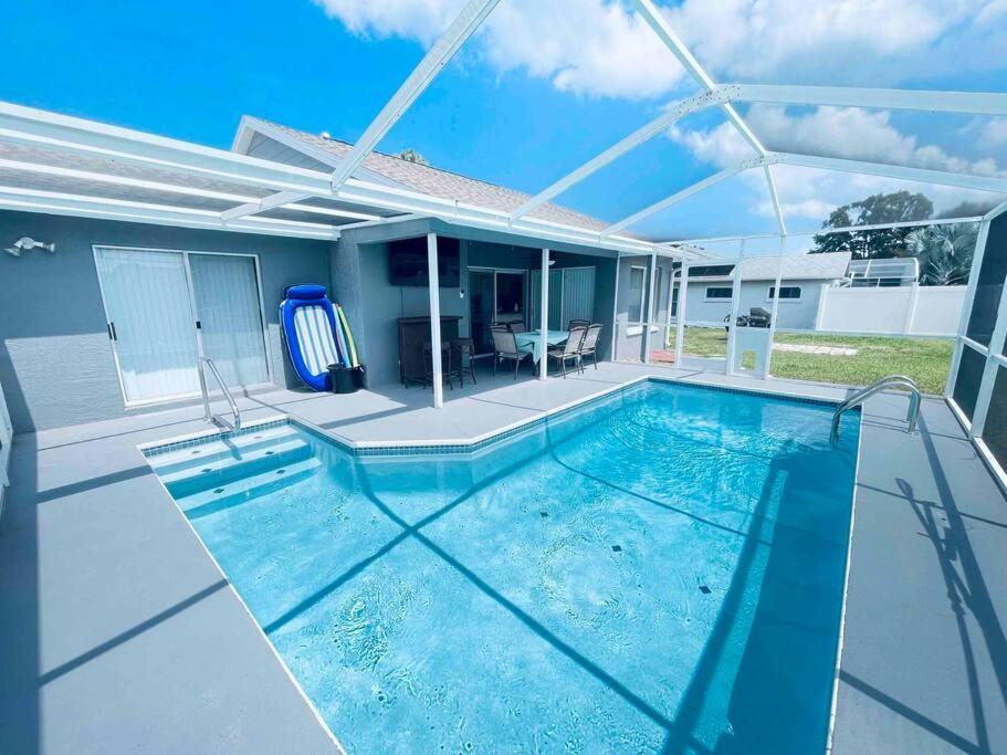 Manatee Oasis Weeki Wachee Family Fun Pool Home Spring Hill Exteriör bild