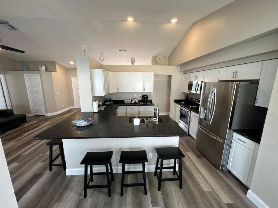 Manatee Oasis Weeki Wachee Family Fun Pool Home Spring Hill Exteriör bild